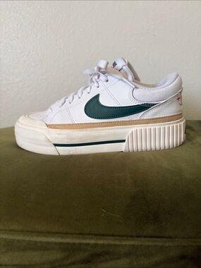 Nike Legacy Court Lift Sneakers